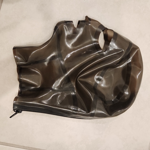 Full face hood in translucent gray - Picture 2 of 3